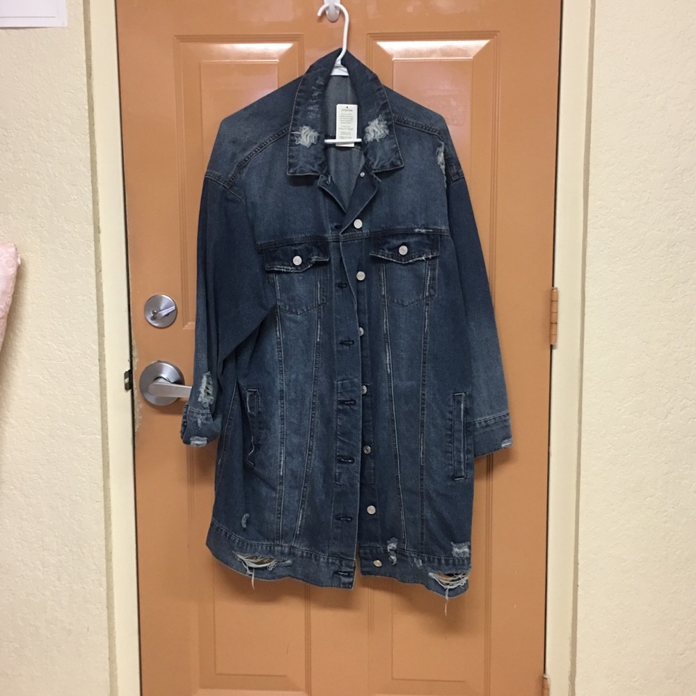 NWT OVERSIZED DENIM JACKET